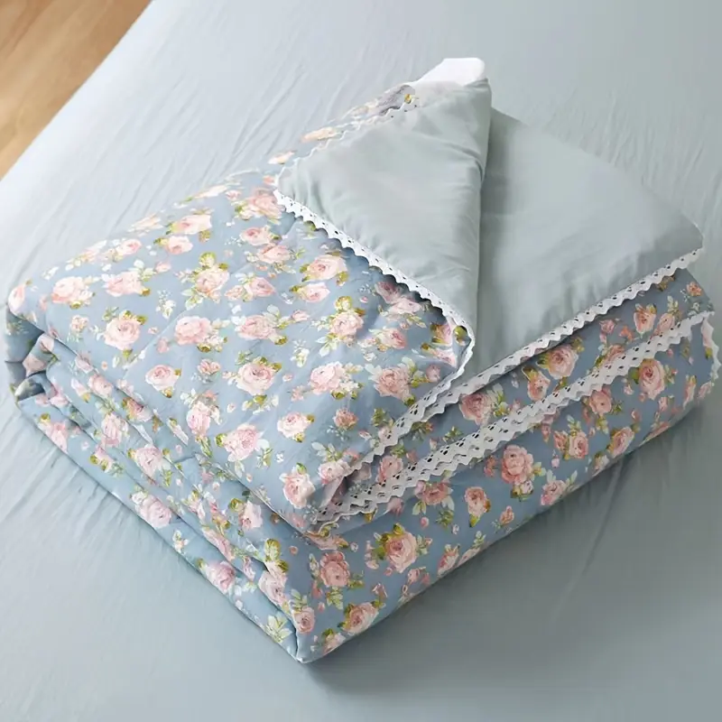 Couette Légère à Motif de Roses Bleues