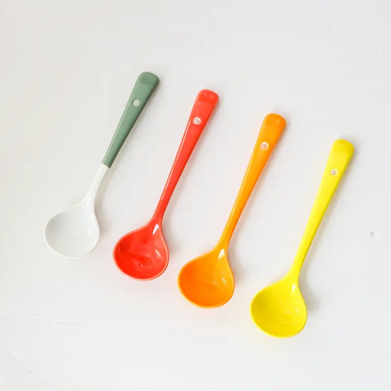 Lot de 8 Cuillères à Soupe en Céramique | Design Élégant