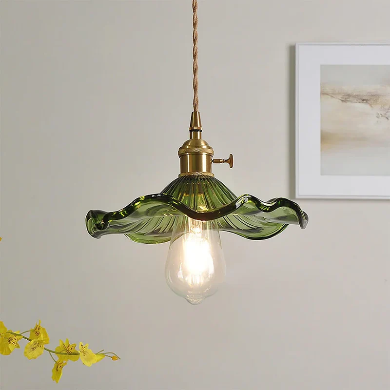 Suspension Fleur d’Hibiscus – Lampe Design en Verre Soufflé