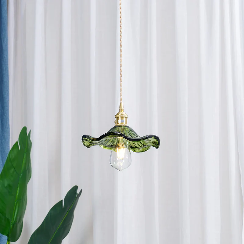 Suspension Fleur d’Hibiscus – Lampe Design en Verre Soufflé