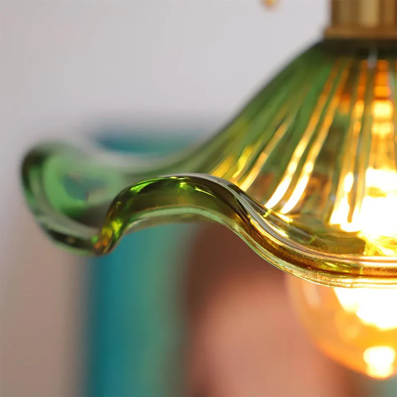 Suspension Fleur d’Hibiscus – Lampe Design en Verre Soufflé