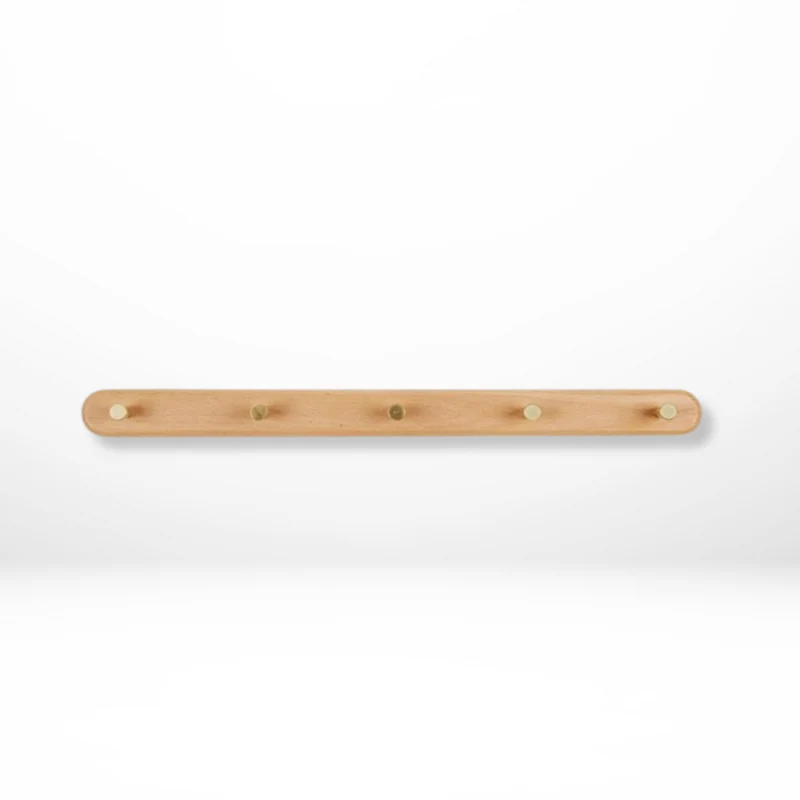 Nástěnný háček minimalistický dřevěný do předsíně
