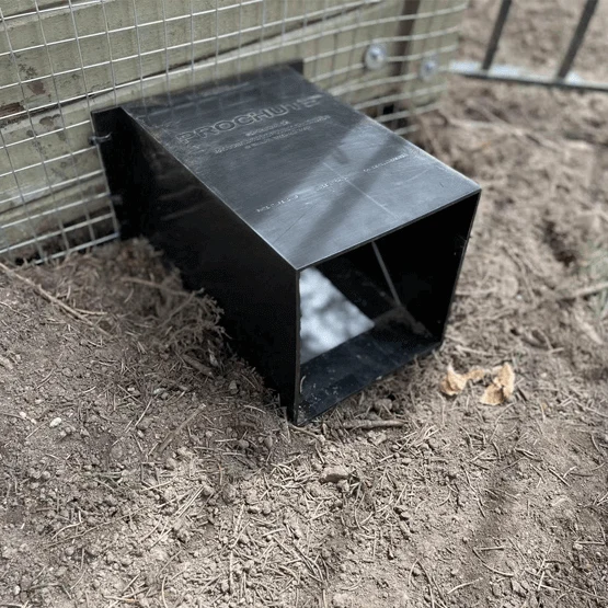 RHINO, ProChute Porte à Sens Unique pour Gros Animaux Sauvages à l'Intérieur