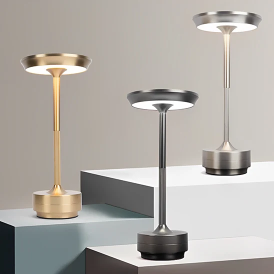 Lampe de table décorative en forme de I