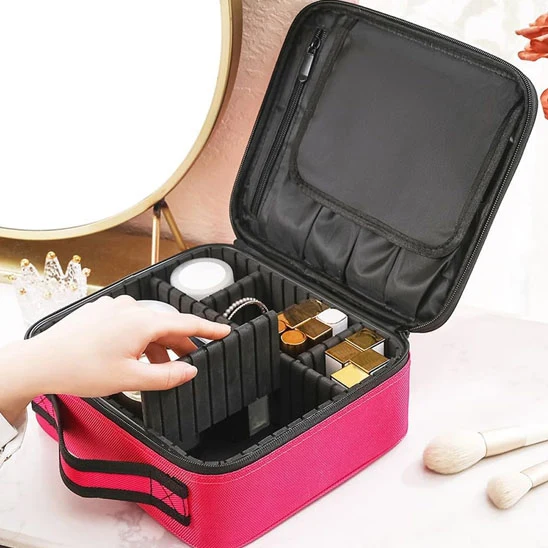 Grande trousse de maquillage avec supports pinceaux et compartiments de rangement