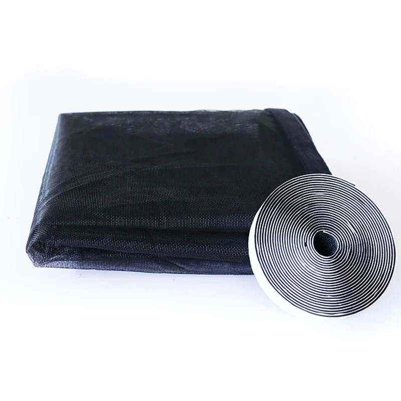 Moustiquaire pour fenetre en maille et en fibre de verre de couleur noire