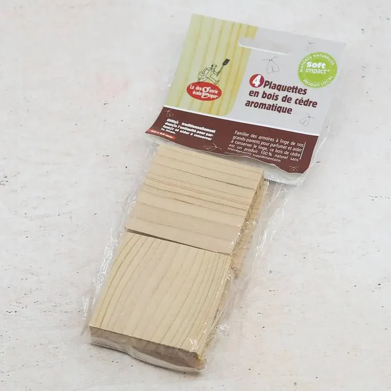 Plaquettes en cèdre naturel – Protection des vêtements en laine