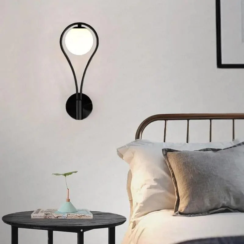 Scandinavian LED Wall Lamp Elegant Matte Black and Gold Design