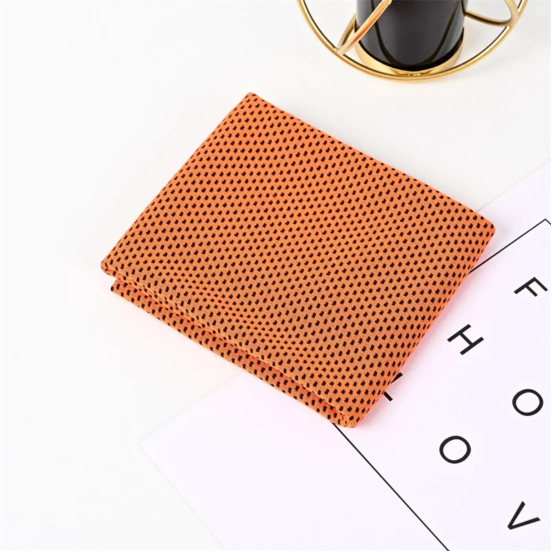 Quick-Drying Cooling Towel with Dot Pattern