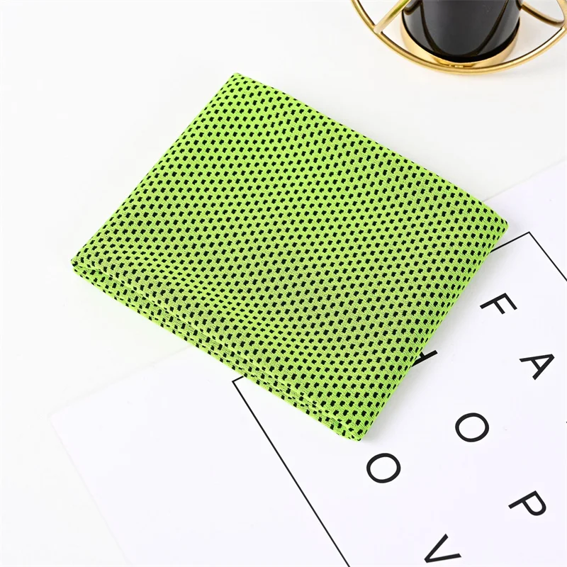 Quick-Drying Cooling Towel with Dot Pattern