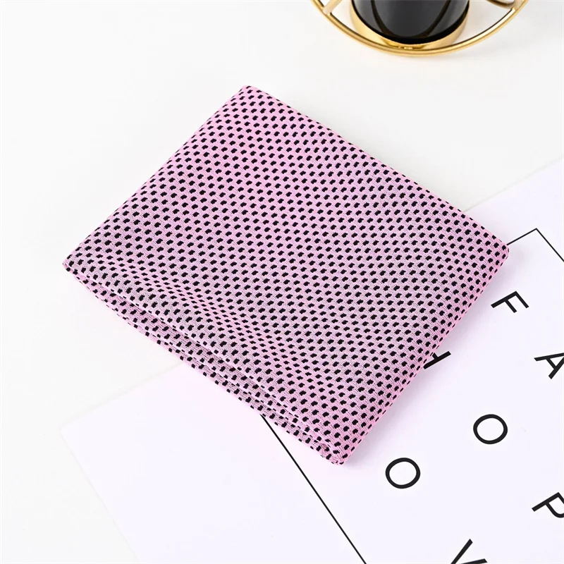 Quick-Drying Cooling Towel with Dot Pattern
