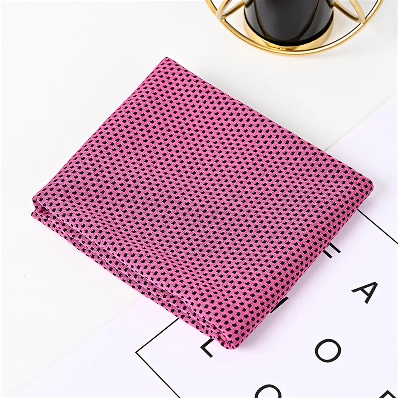 Quick-Drying Cooling Towel with Dot Pattern
