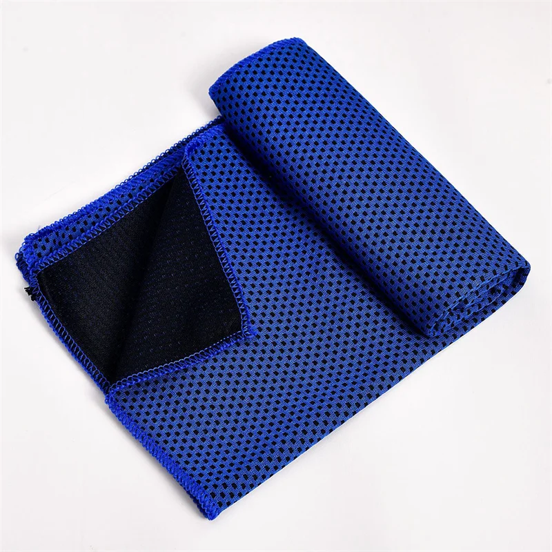 Quick-Drying Cooling Towel with Dot Pattern