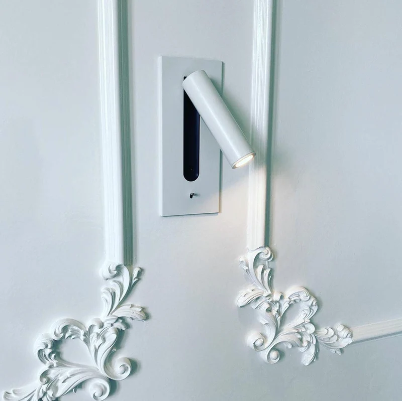 Wall-mounted reading lamp with built-in LED night light