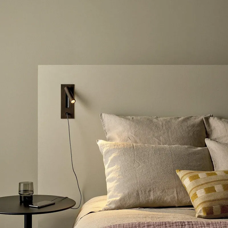 Wall-mounted reading lamp with built-in LED night light