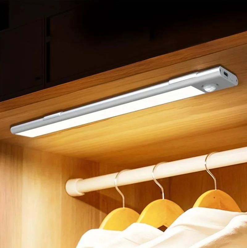 Wireless rechargeable LED lamp with motion sensor - Slim design and magnetic mount