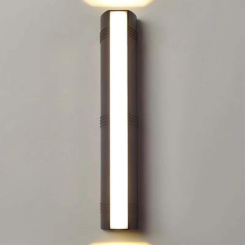 Ultra-bright and weather-resistant outdoor LED wall lamp