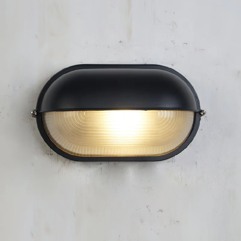 Outdoor industrial bulkhead wall lamp Oval weather-resistant design