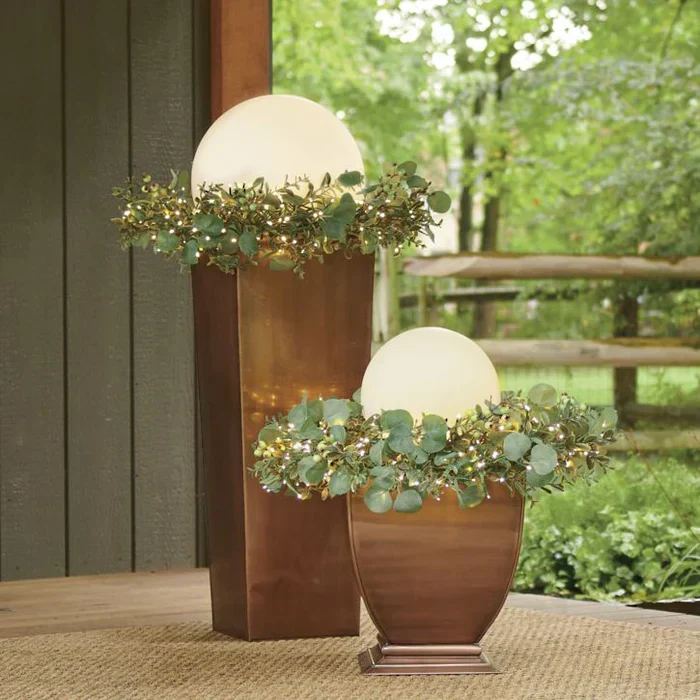 Elegant outdoor spherical LED lighting
