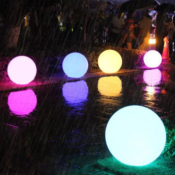 Elegant outdoor spherical LED lighting