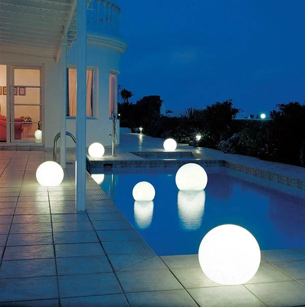 Elegant outdoor spherical LED lighting