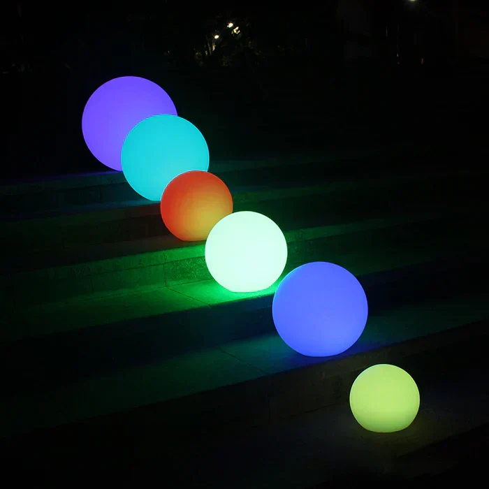 Elegant outdoor spherical LED lighting
