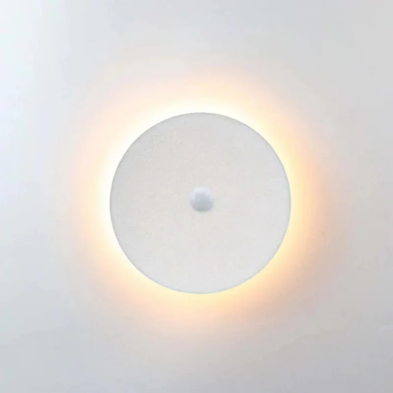 Elegant minimalist LED wall lamp for outdoor lighting