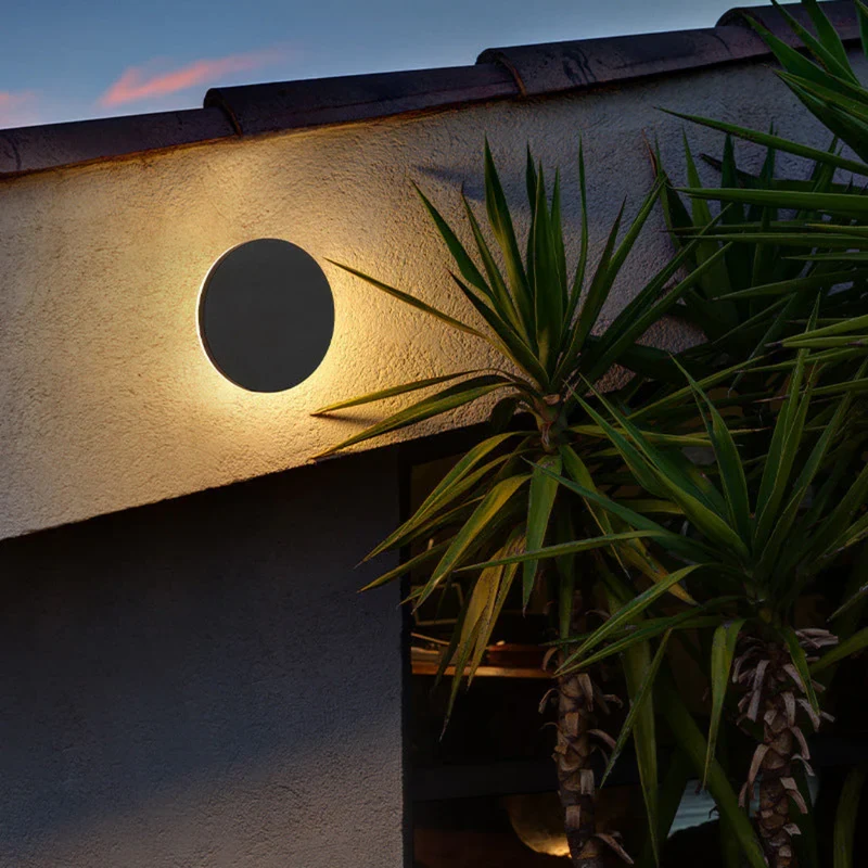 Elegant minimalist LED wall lamp for outdoor lighting