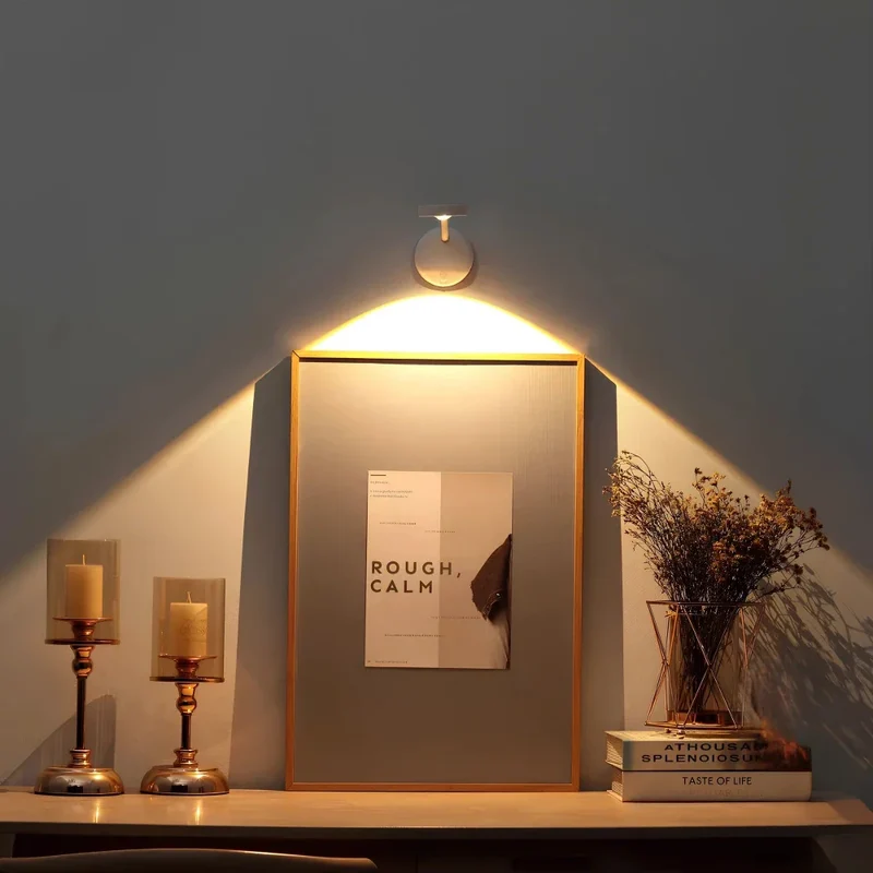 Compact easy-to-install LED lamp with motion sensor