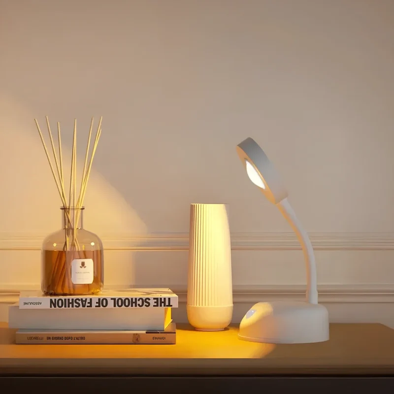 Compact easy-to-install LED lamp with motion sensor