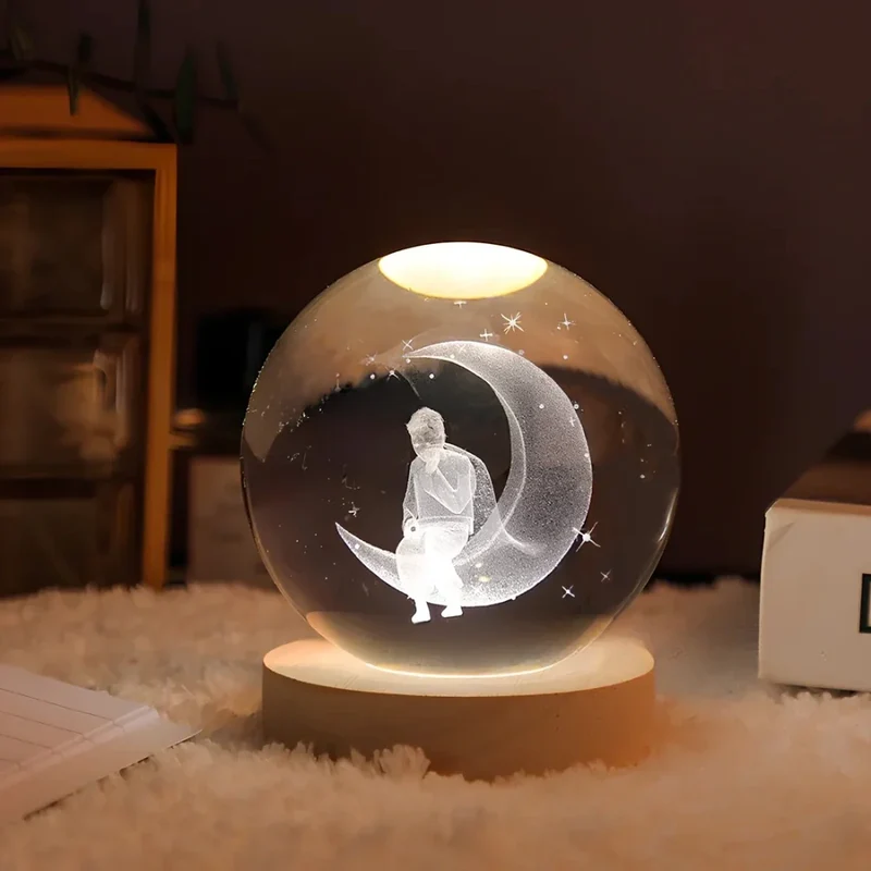 Decorative crystal ball with 3D pattern