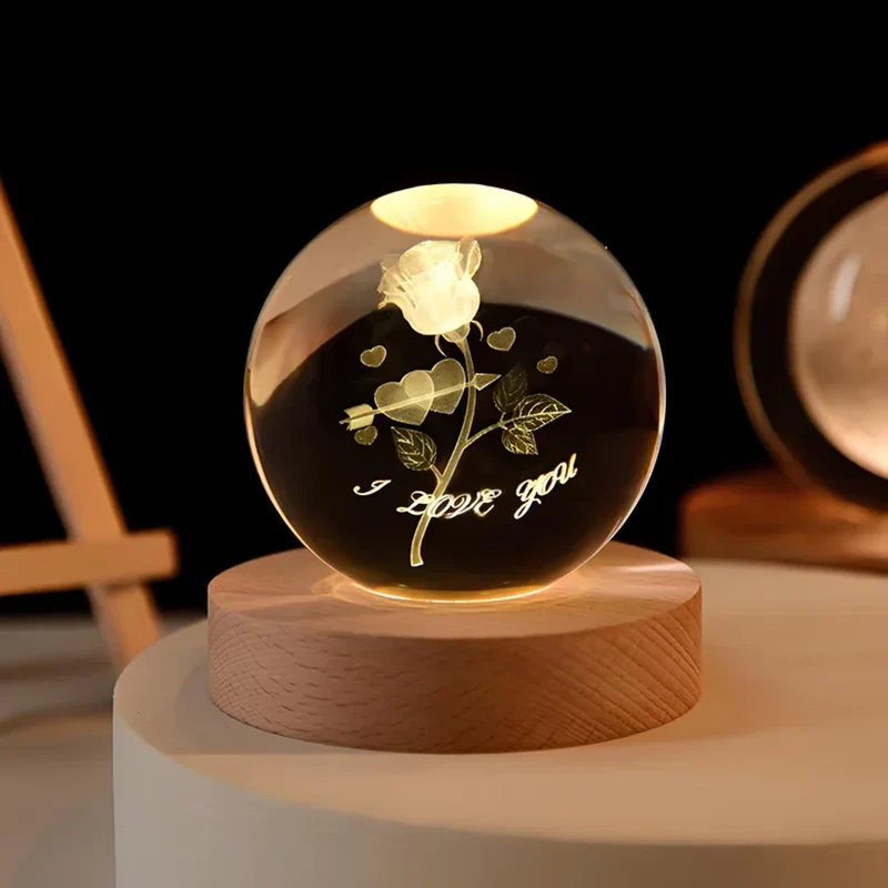 Decorative crystal ball with 3D pattern