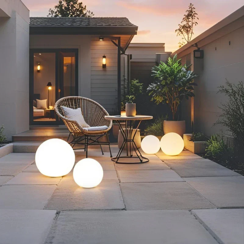 Outdoor garden ball lamp