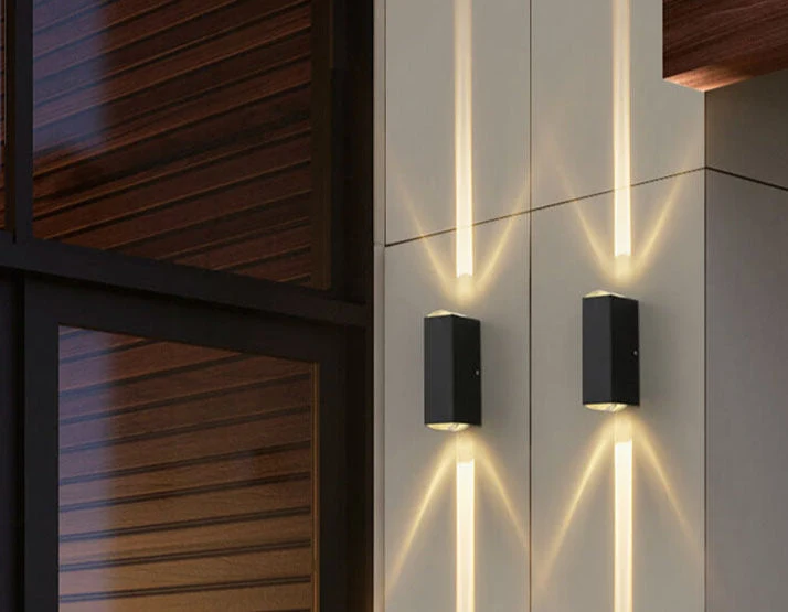 Elegant Waterproof Outdoor LED Wall Lamp – Modern Rectangular Design