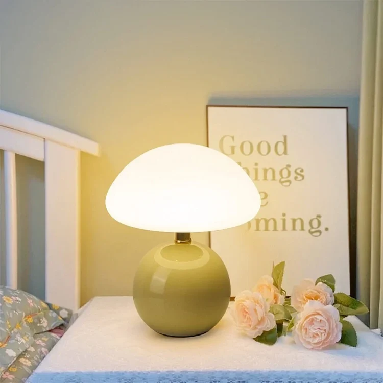 Elegant minimalist retro mushroom table lamp