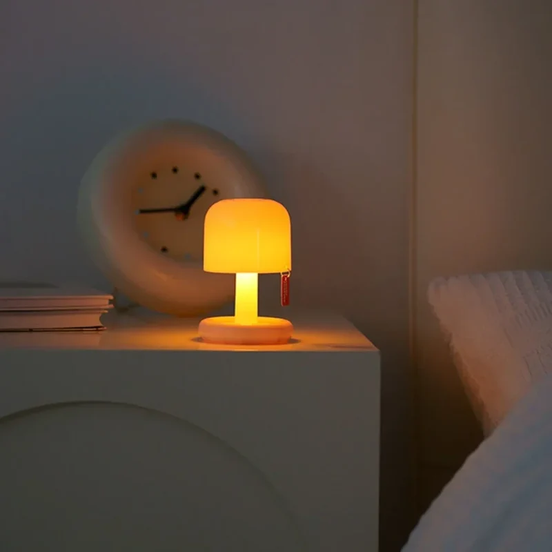 Compact Projection Lamp for Home Glow