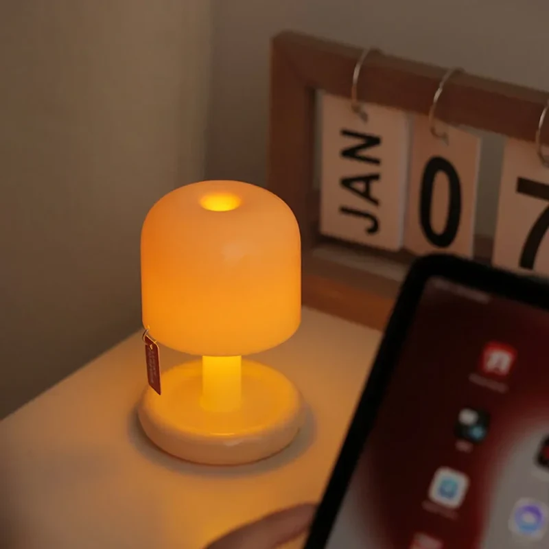 Compact Projection Lamp for Home Glow