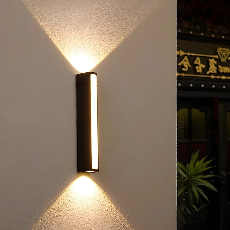 Elegant Outdoor LED Lamp – Bright and Weather-Resistant Facade Lighting