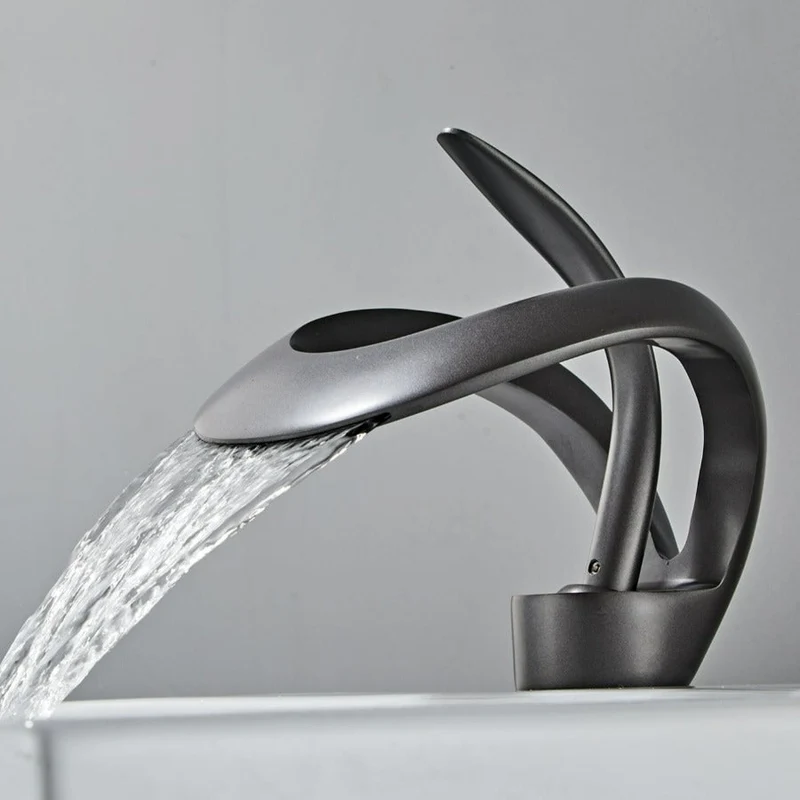 Robinet Cascade Luxe - Laiton Doré Brossé - Salle de Bain