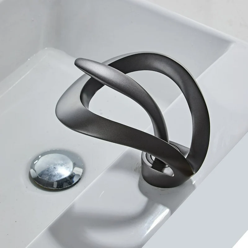 Robinet Cascade Luxe - Laiton Doré Brossé - Salle de Bain