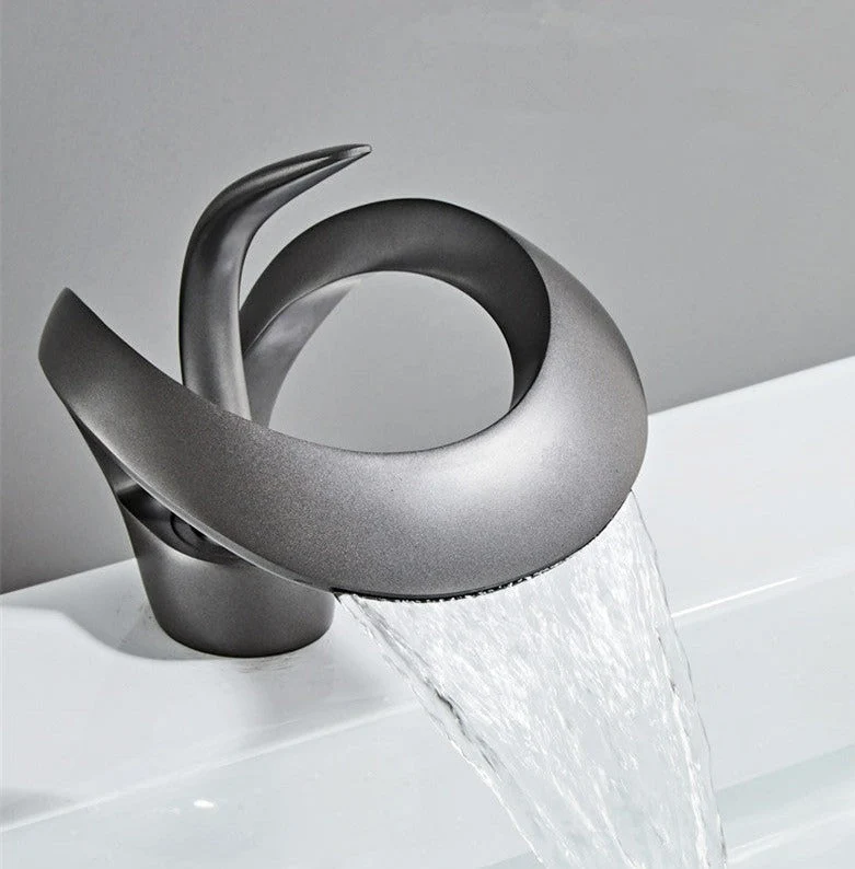 Robinet Cascade Luxe - Laiton Doré Brossé - Salle de Bain
