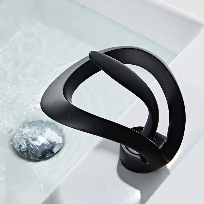 Robinet Cascade Luxe - Laiton Doré Brossé - Salle de Bain