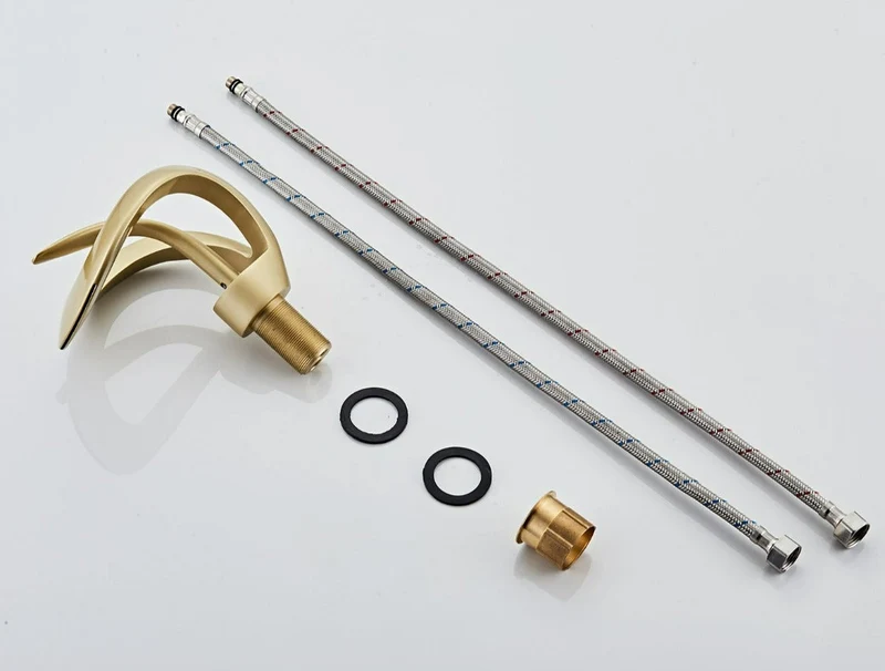 Robinet Cascade Luxe - Laiton Doré Brossé - Salle de Bain