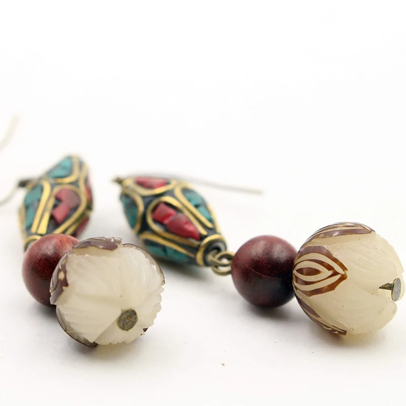 Boucles d'oreille ethniques en zinc