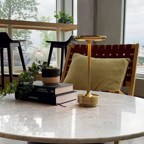 Lampe de table nordique sans fil