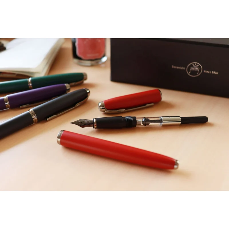 Tamanishiki Chemical Guitar Fountain Pen Purple F Nib